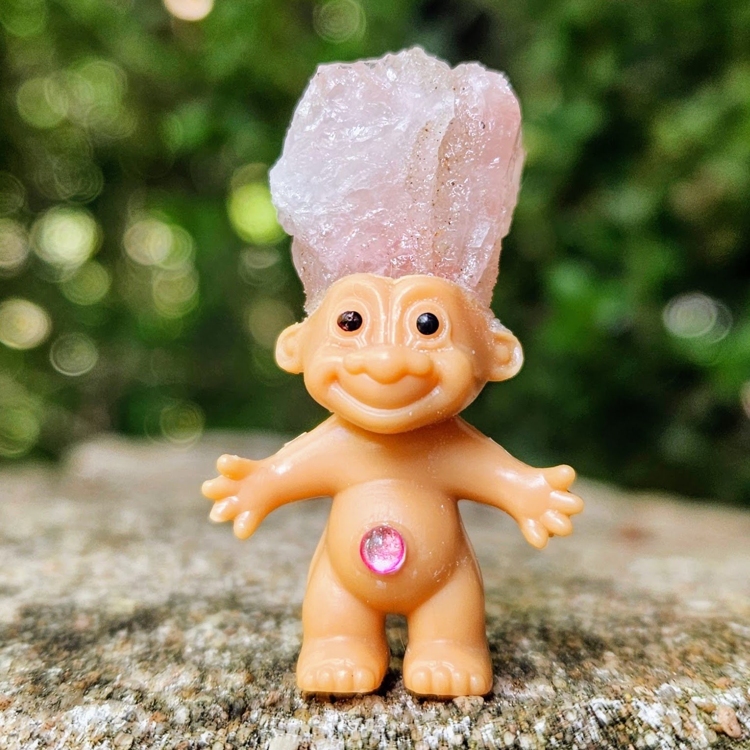 うるぷるディープローズクオーツ、フェルドスパームーンストーン MADE TO ORDER: Rose Quartz Troll Mini 1.5